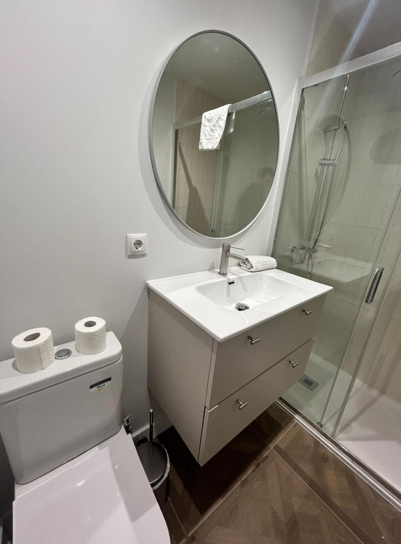 Apartment Sunny 9pax 4 En Minas-malasana E3