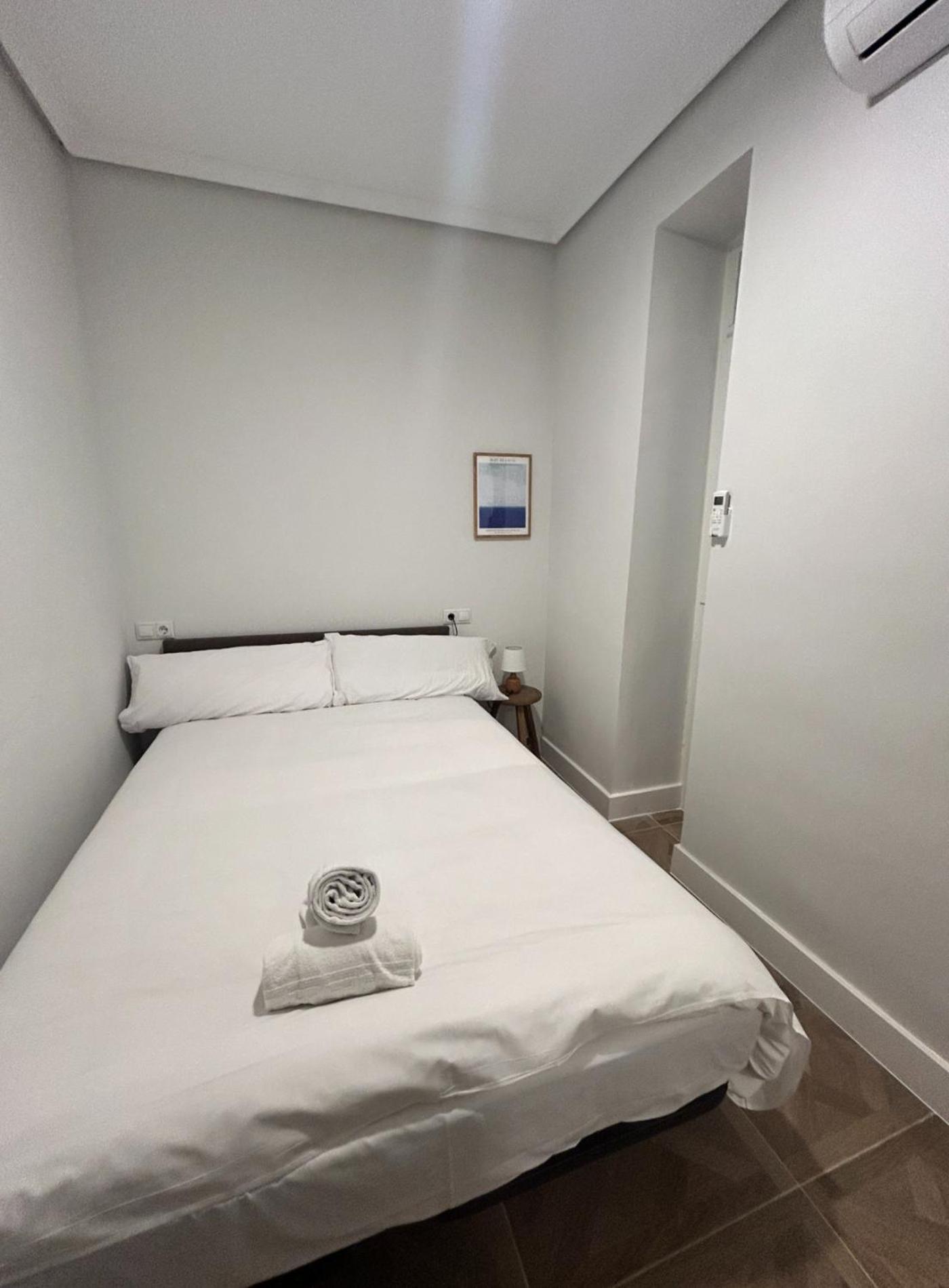 Apartment Sunny 9pax 4 En Minas-malasana E3 Madrid